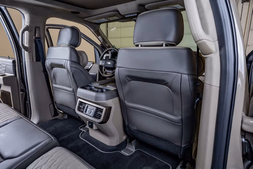 2026 Ford F-450 Super Duty Platinum Plus Crew Cab Image 33