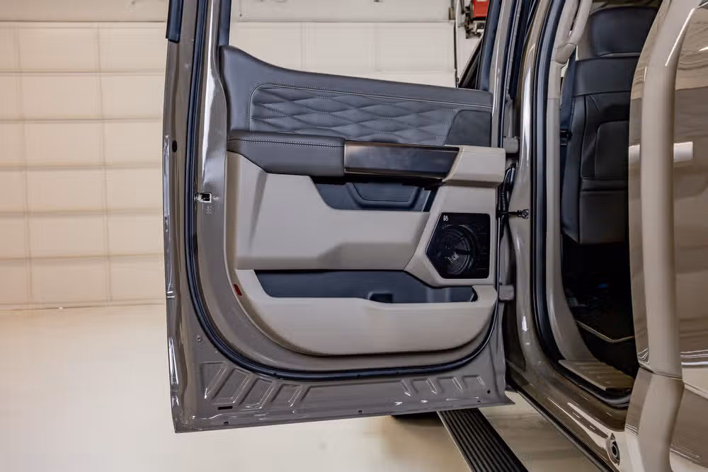 2026 Ford F-450 Super Duty Platinum Plus Crew Cab Image 39