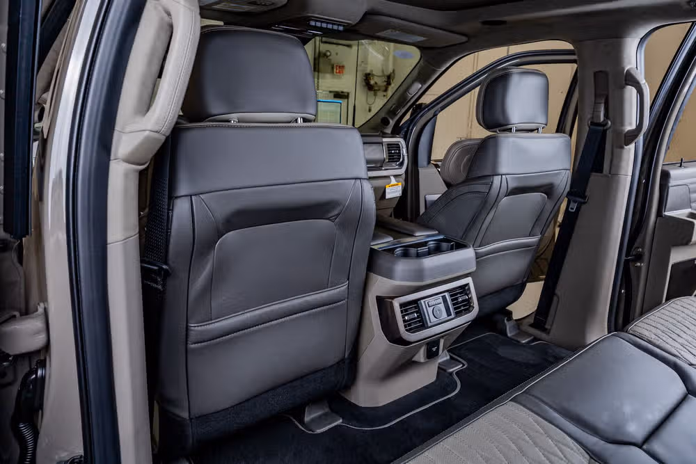 2026 Ford F-450 Super Duty Platinum Plus Crew Cab Image 35