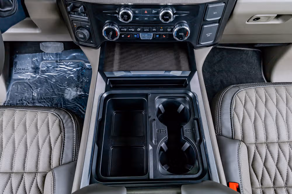 2026 Ford F-450 Super Duty Platinum Plus Crew Cab Image 29
