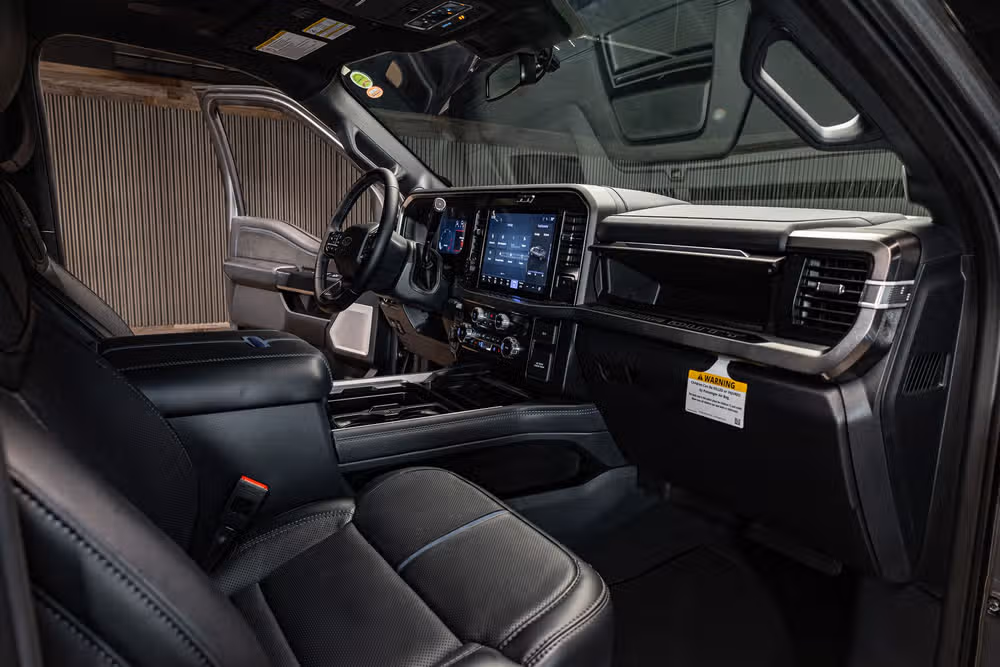 2026 Ford F-250 Super Duty Platinum Crew Cab Image 17