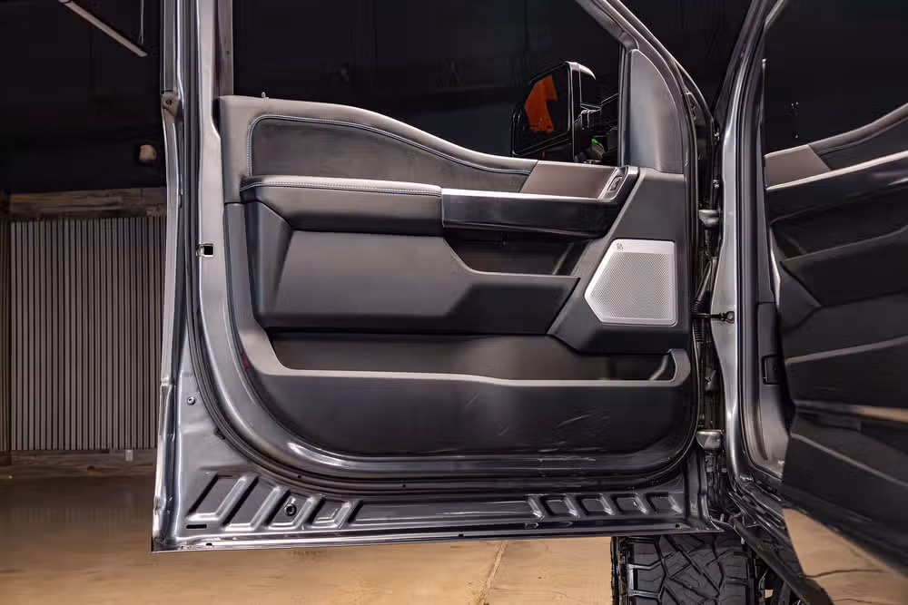 2026 Ford F-250 Super Duty Platinum Crew Cab Image 32