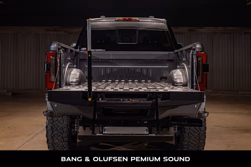 2026 Ford F-250 Super Duty Platinum Crew Cab Image 9