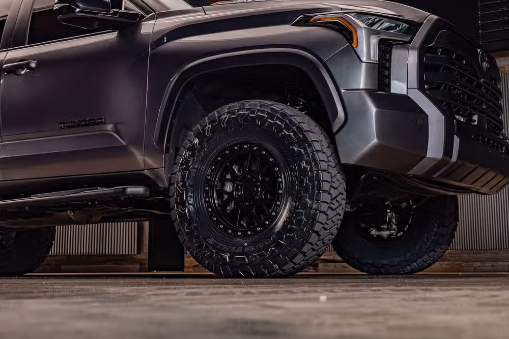 2024 Toyota Tundra Limited HV CrewMax Image 12