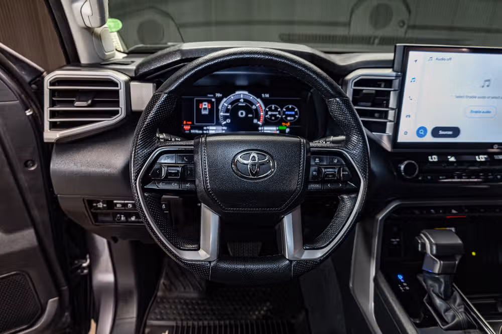 2024 Toyota Tundra Limited HV CrewMax Image 16