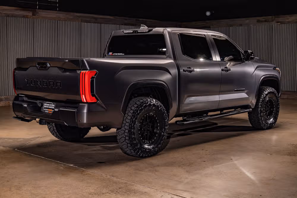 2024 Toyota Tundra Limited HV CrewMax Image 10