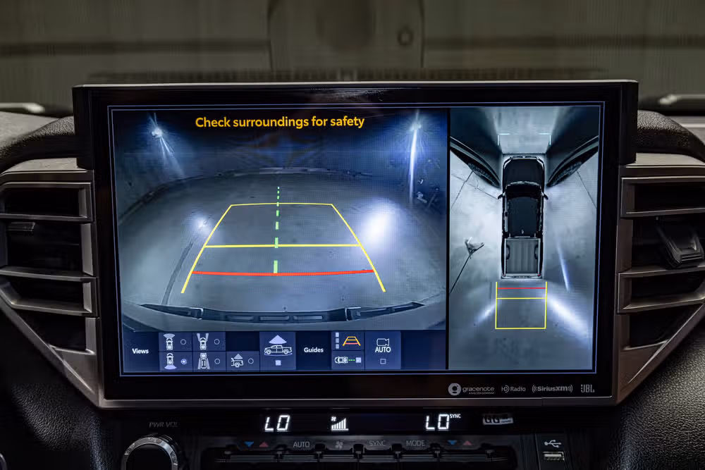 2024 Toyota Tundra Limited HV CrewMax Image 19