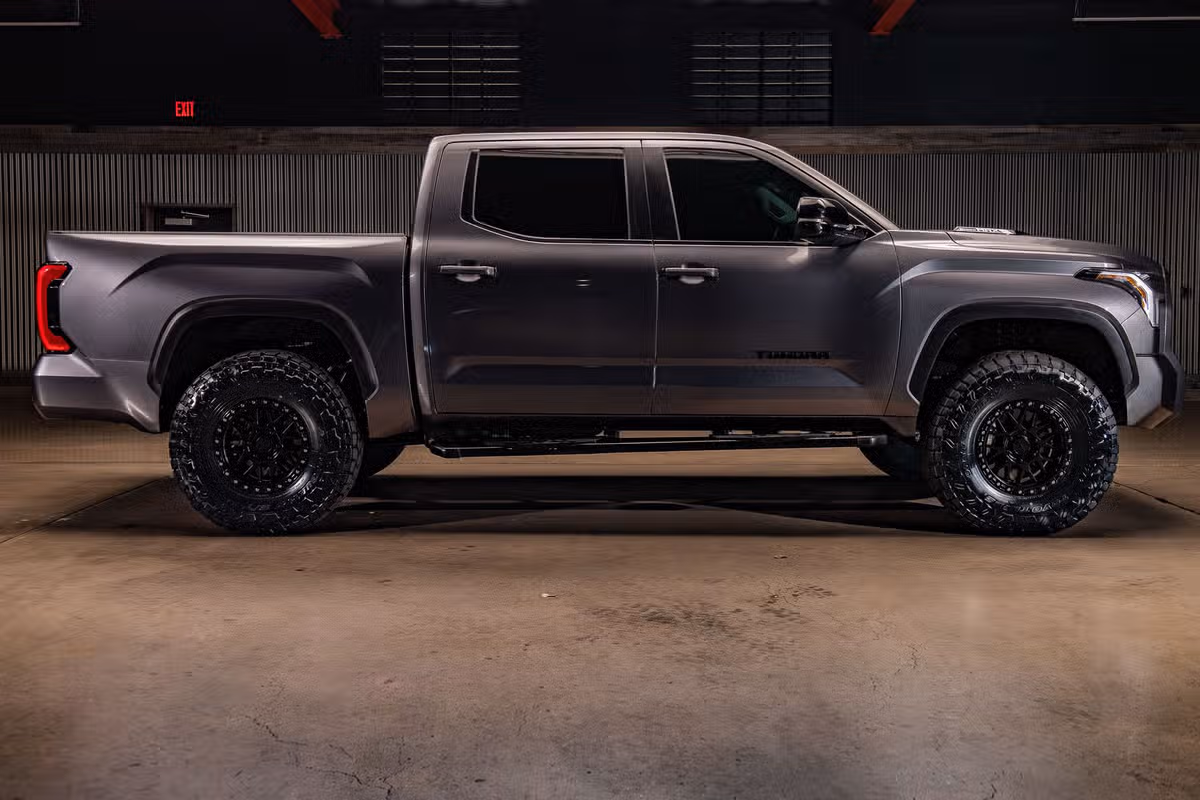 2024 Toyota Tundra Limited HV CrewMax