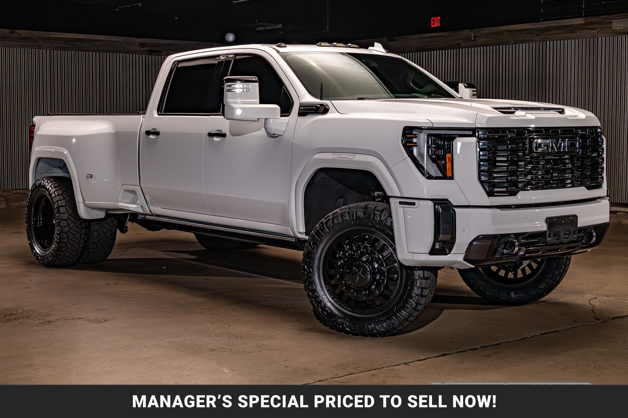 Summit White 2024 GMC Sierra 3500HD Pickup Truck Four-Wheel Drive Automatic
