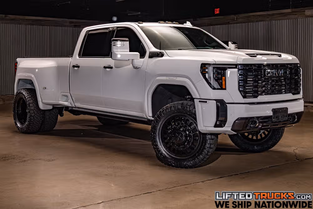 2024 GMC Sierra 3500HD Denali Ultimate Crew Cab Image 1