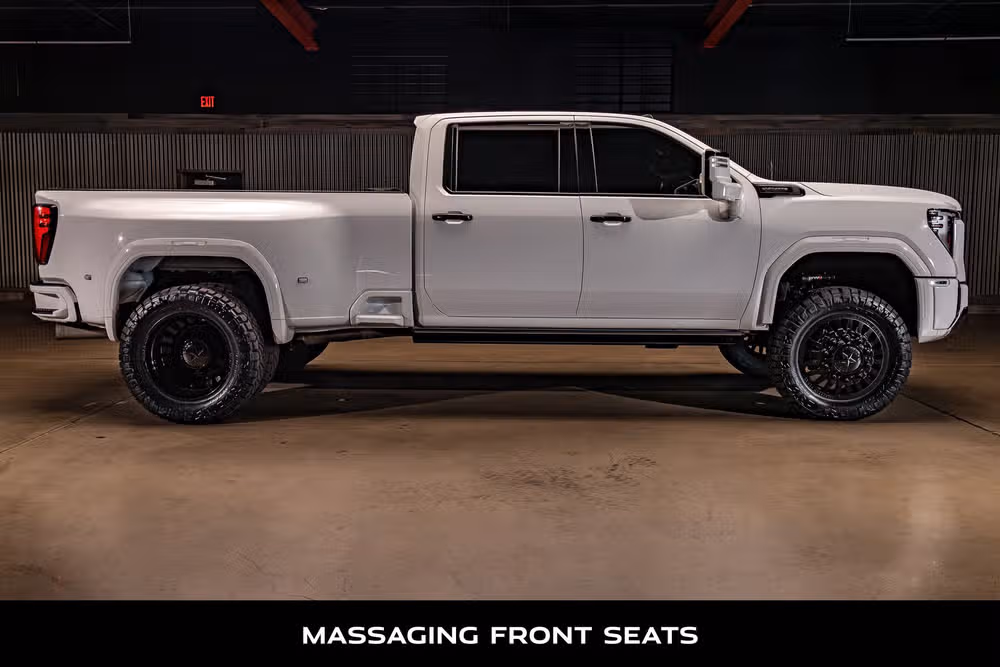 2024 GMC Sierra 3500HD Denali Ultimate Crew Cab Image 11