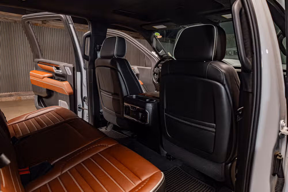 2024 GMC Sierra 3500HD Denali Ultimate Crew Cab Image 27