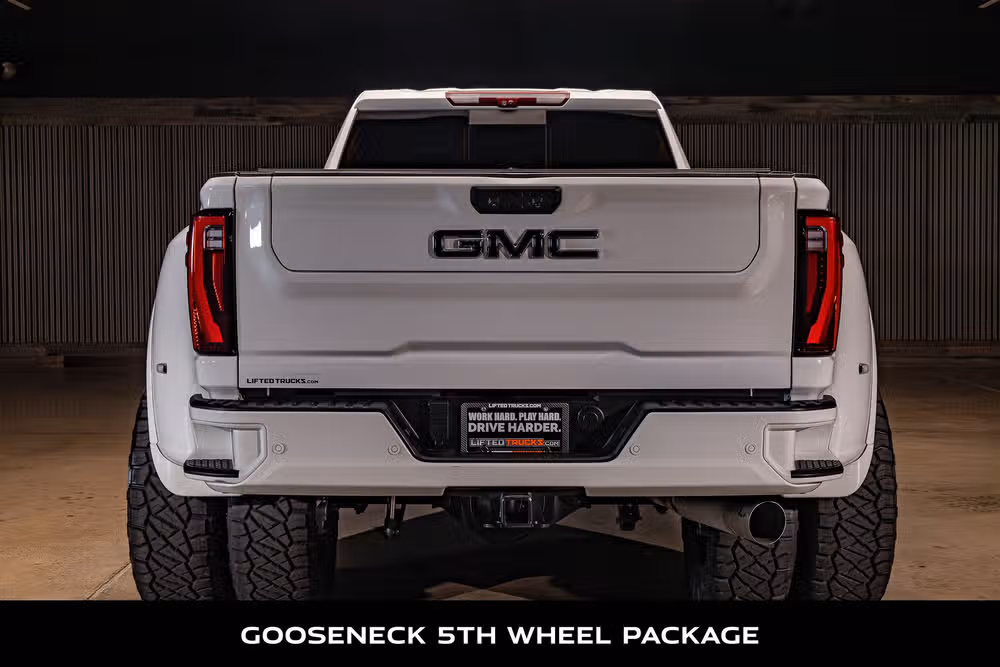 2024 GMC Sierra 3500HD Denali Ultimate Crew Cab Image 8
