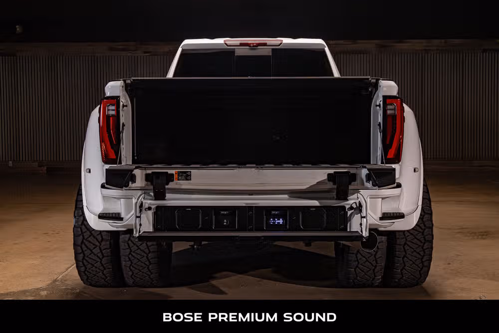 2024 GMC Sierra 3500HD Denali Ultimate Crew Cab Image 9