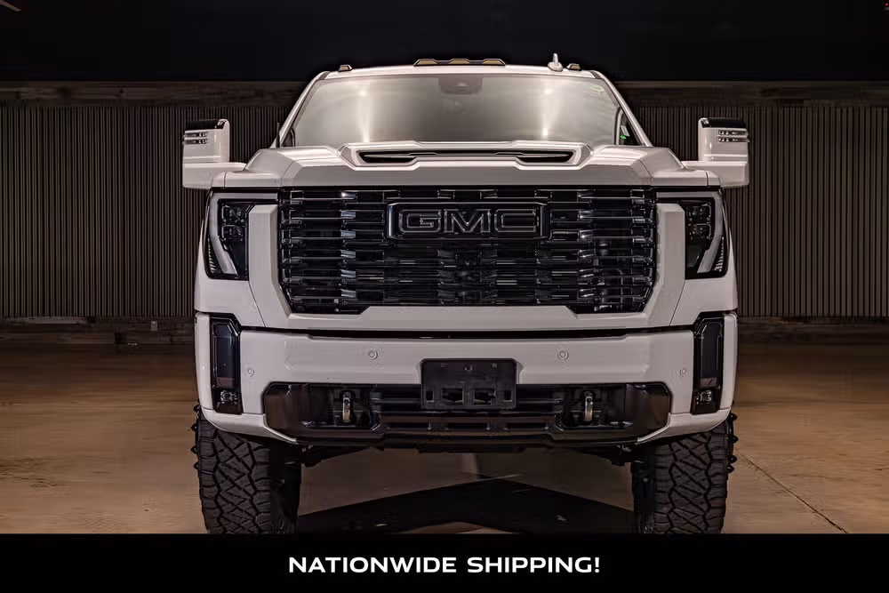 2024 GMC Sierra 3500HD Denali Ultimate Crew Cab Image 4