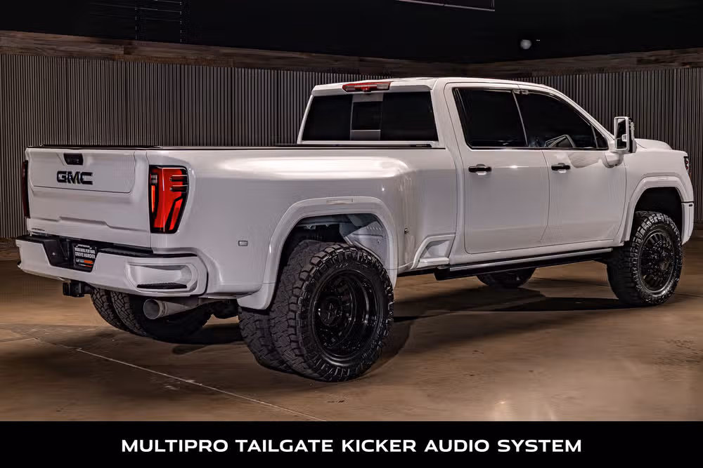 2024 GMC Sierra 3500HD Denali Ultimate Crew Cab Image 10