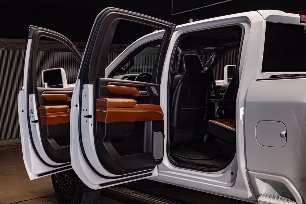2024 GMC Sierra 3500HD Denali Ultimate Crew Cab Image 30