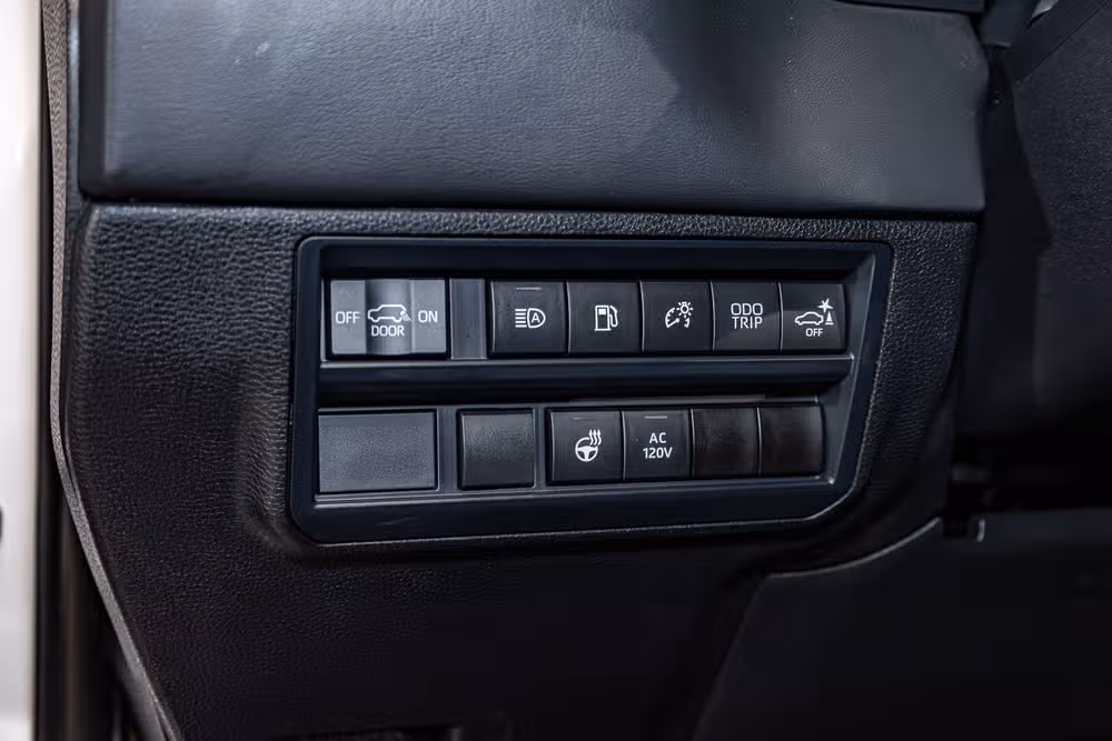 2025 Toyota Sequoia Platinum Image 17