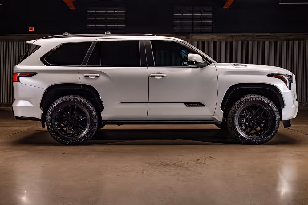 2025 Toyota Sequoia Platinum Image 11