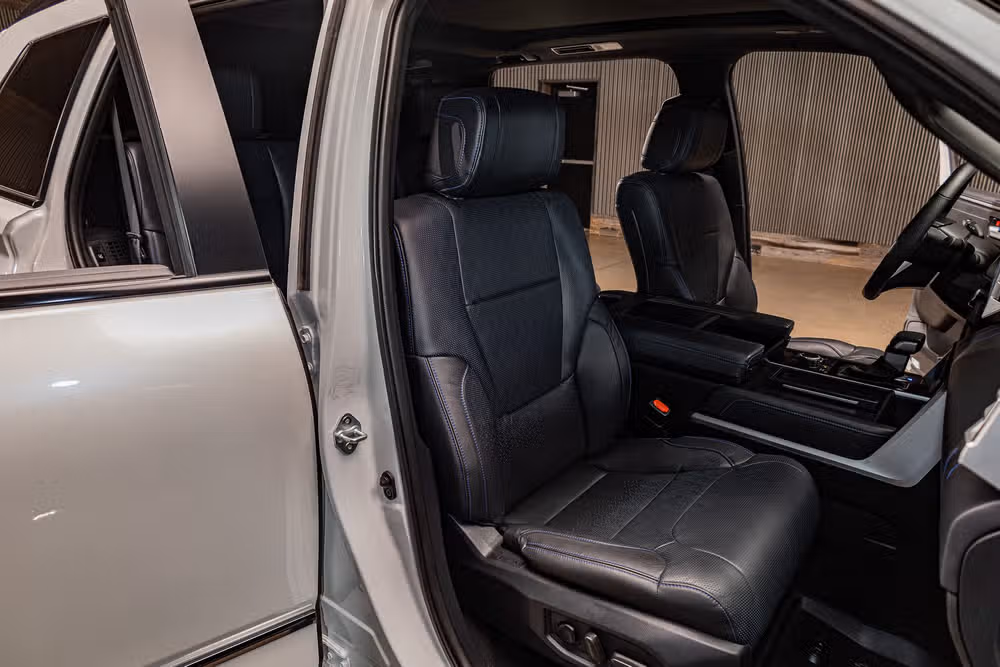 2025 Toyota Sequoia Platinum Image 28
