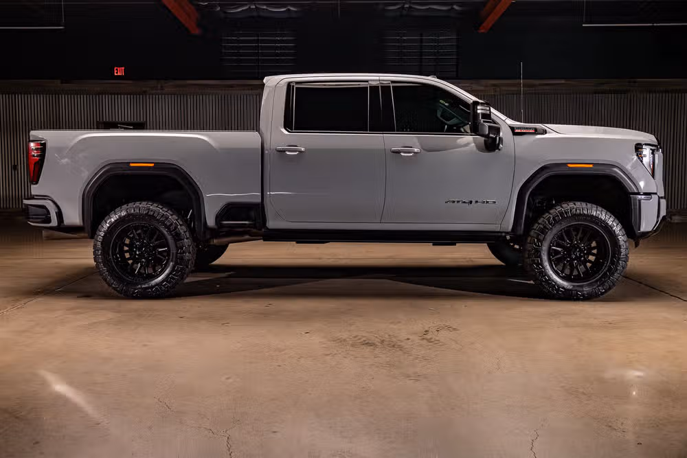 2024 GMC Sierra 2500HD AT4 Crew Cab Image 11