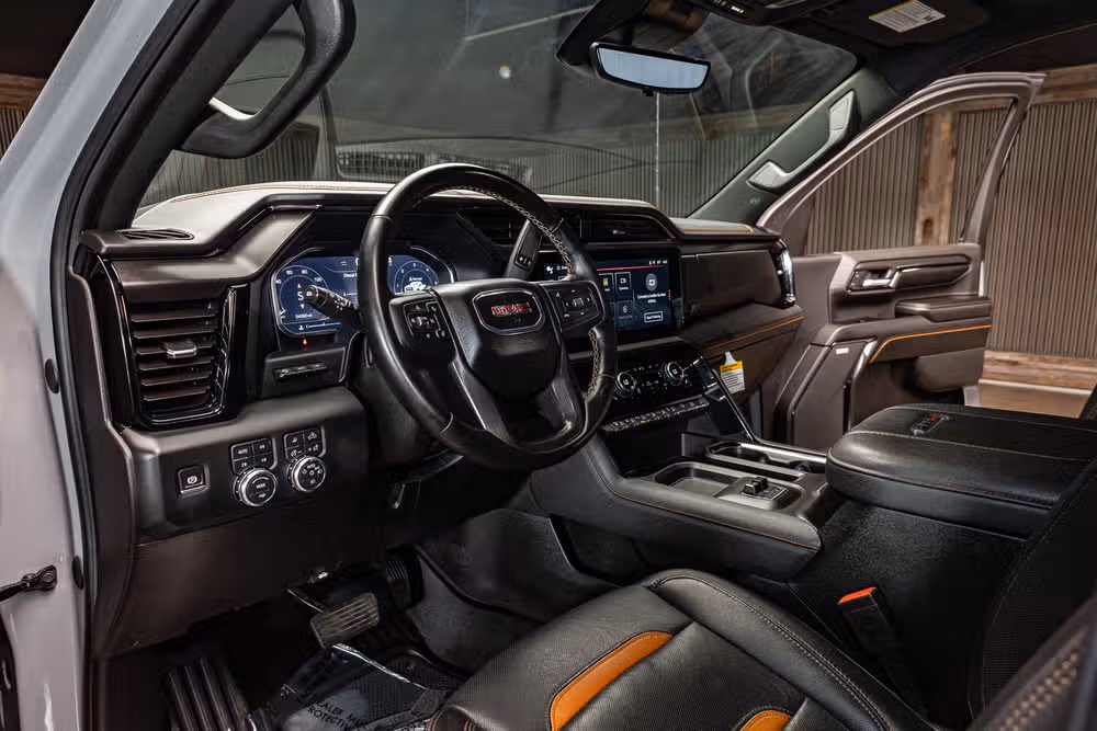 2024 GMC Sierra 2500HD AT4 Crew Cab Image 16