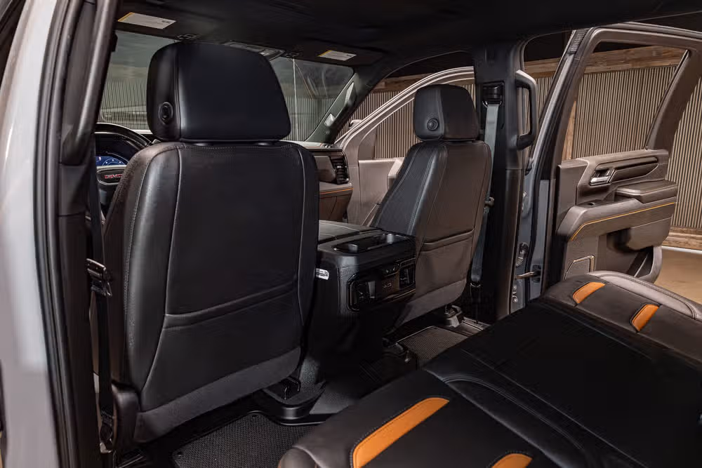 2024 GMC Sierra 2500HD AT4 Crew Cab Image 26