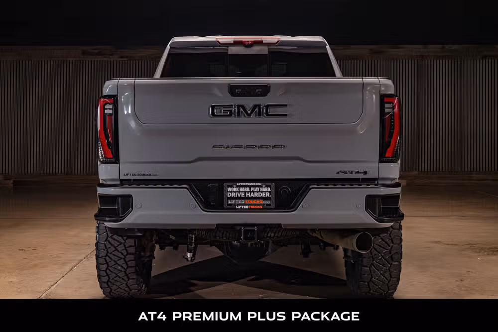 2024 GMC Sierra 2500HD AT4 Crew Cab Image 8