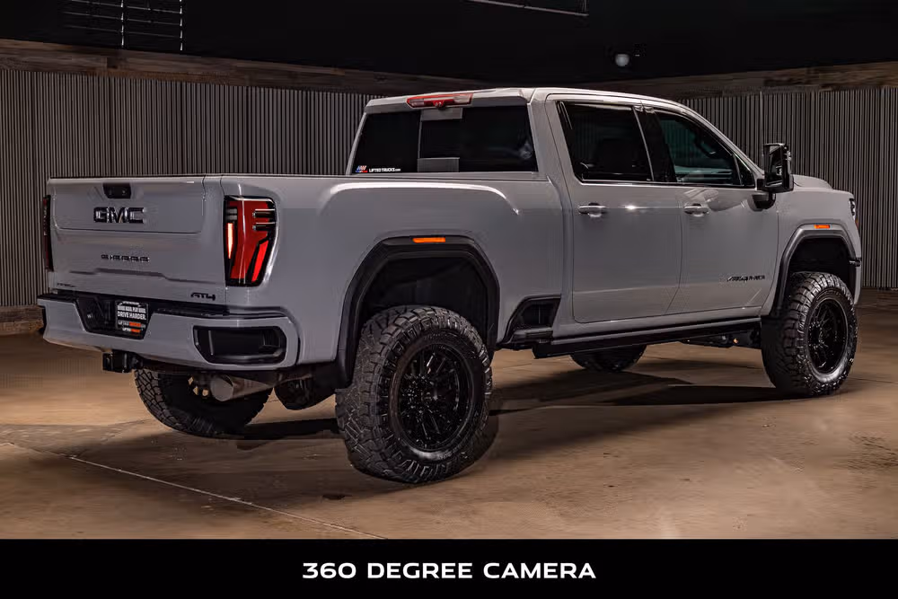 2024 GMC Sierra 2500HD AT4 Crew Cab Image 10