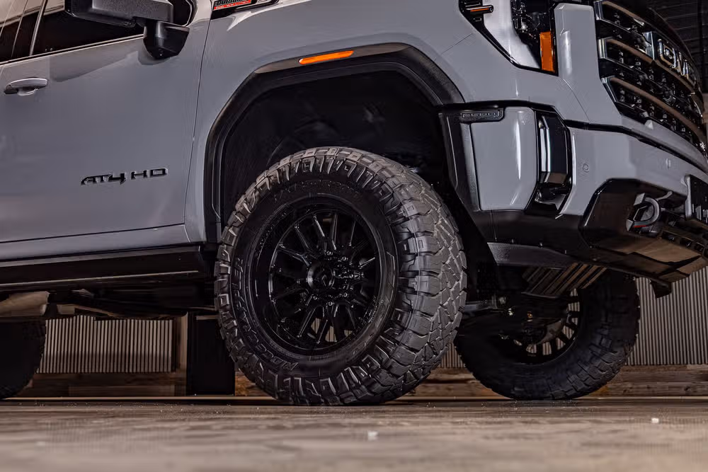 2024 GMC Sierra 2500HD AT4 Crew Cab Image 15