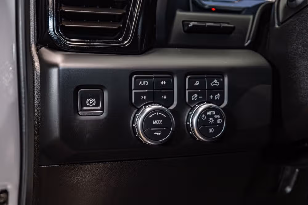 2024 GMC Sierra 2500HD AT4 Crew Cab Image 20