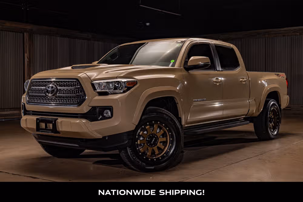 2017 Toyota Tacoma TRD Sport Double Cab Image 4