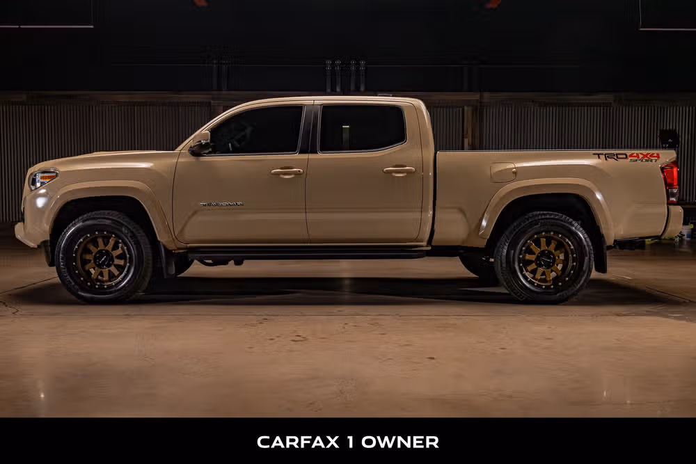 2017 Toyota Tacoma TRD Sport Double Cab Image 5