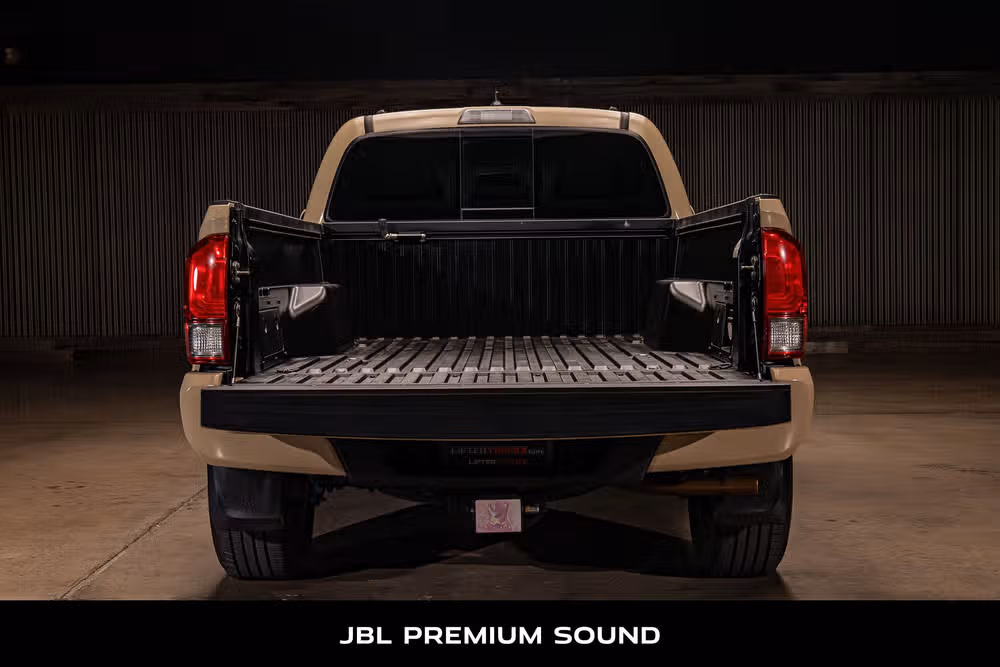 2017 Toyota Tacoma TRD Sport Double Cab Image 8