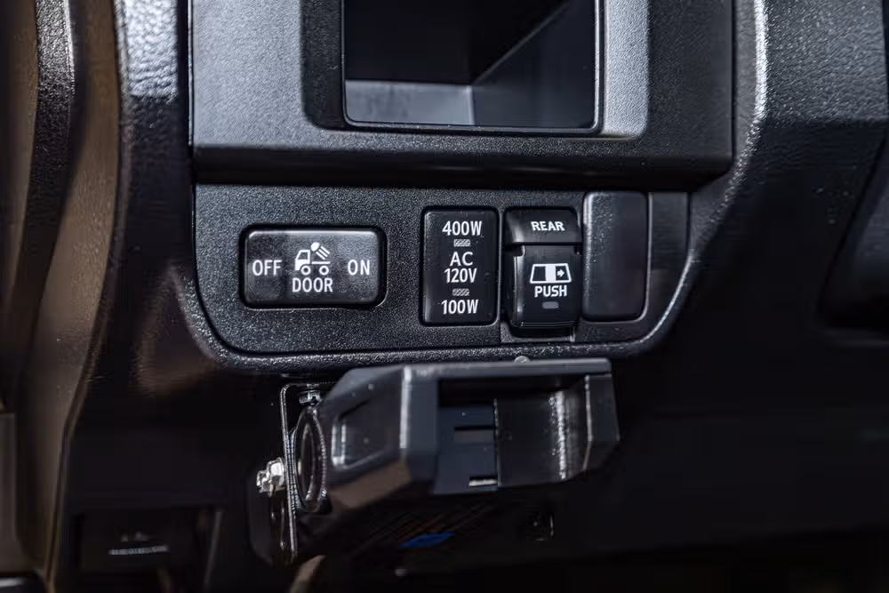 2017 Toyota Tacoma TRD Sport Double Cab Image 16