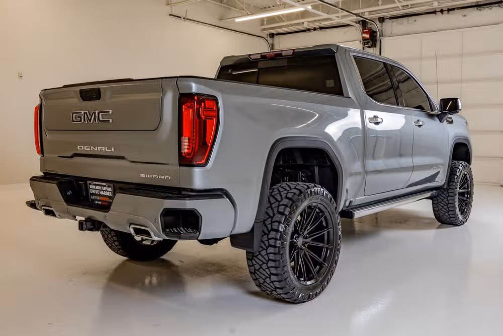2025 GMC Sierra 1500 Denali Ultimate Crew Cab Image 10