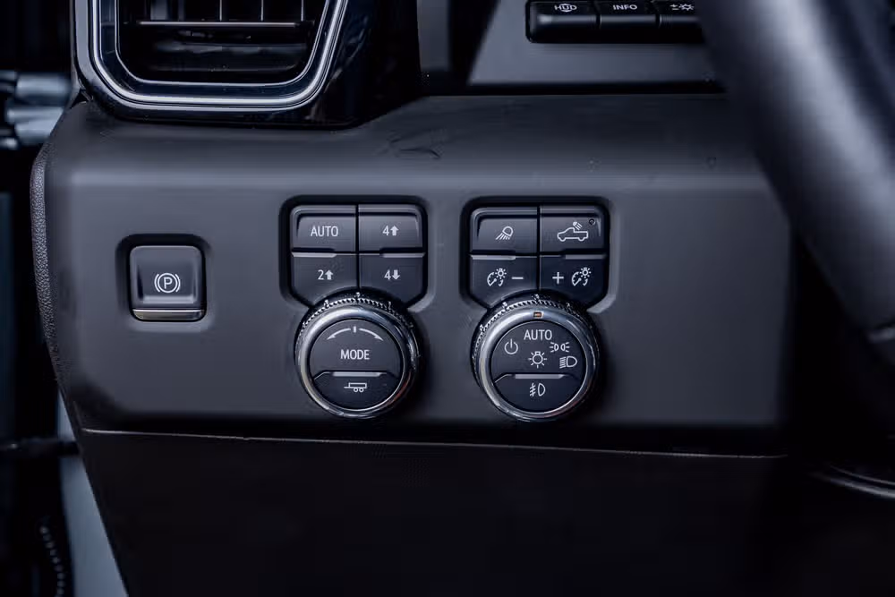 2025 GMC Sierra 1500 Denali Ultimate Crew Cab Image 22