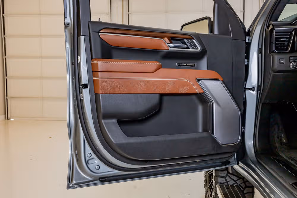 2025 GMC Sierra 1500 Denali Ultimate Crew Cab Image 37