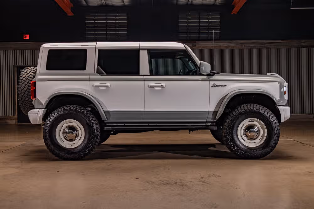 2023 Ford Bronco Heritage Edition Image 11