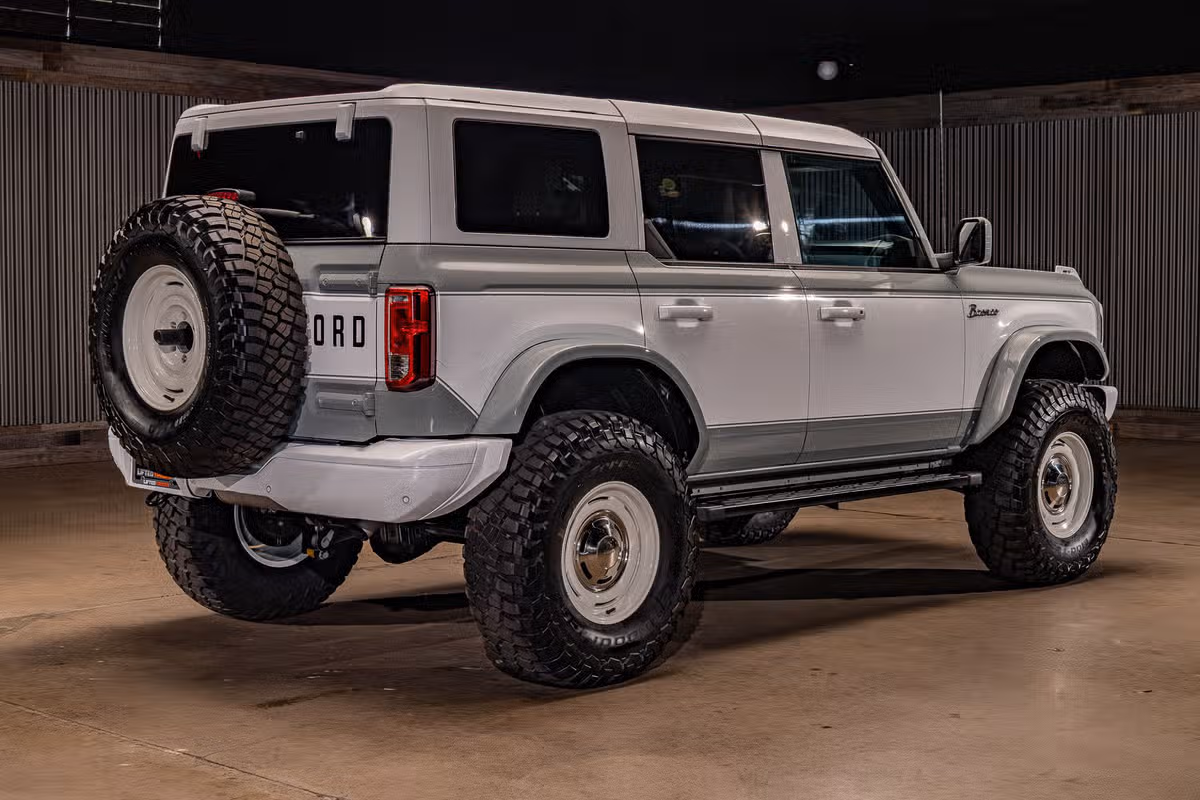 2023 Ford Bronco Heritage Edition