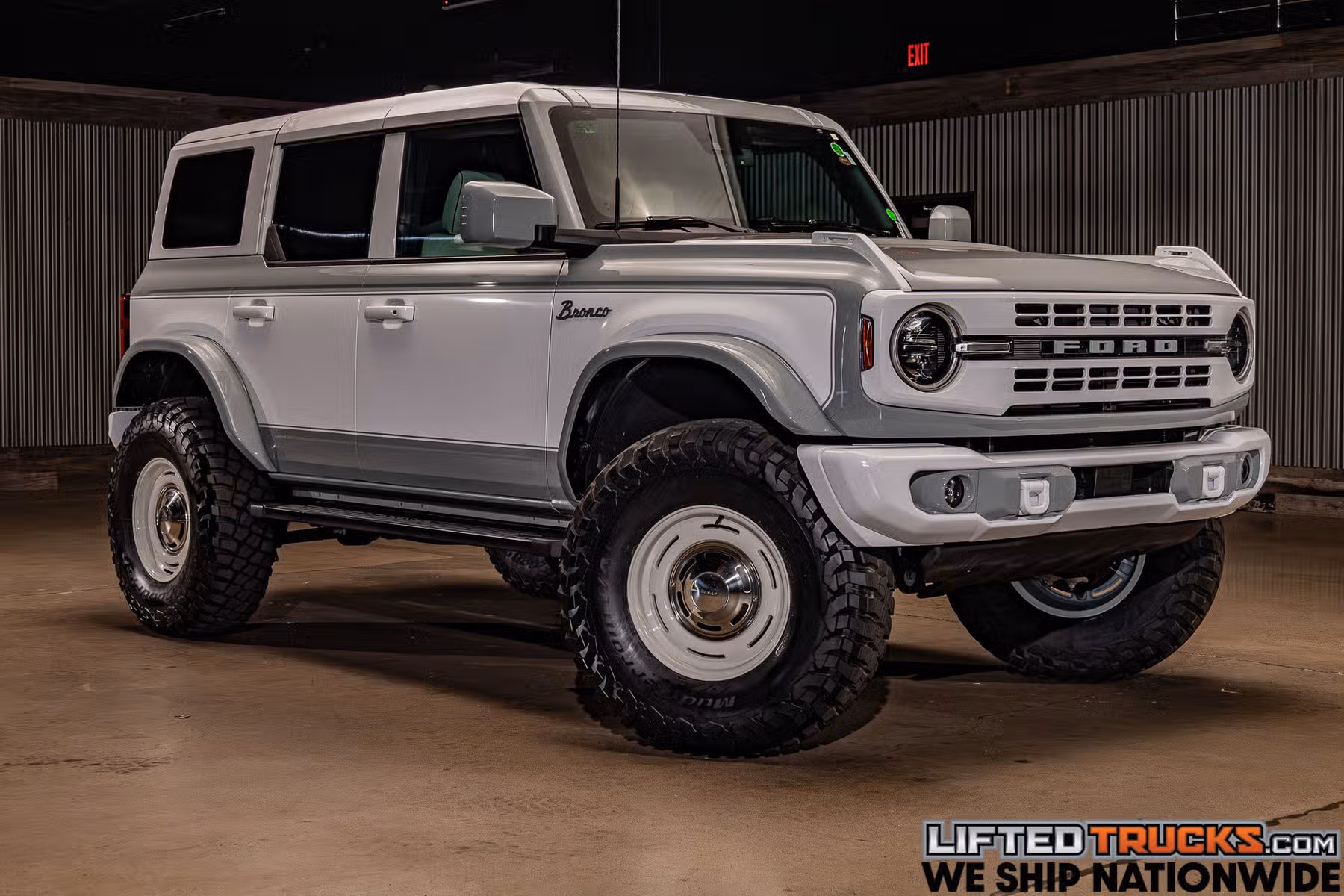 2023 Ford Bronco Heritage Edition Image 1