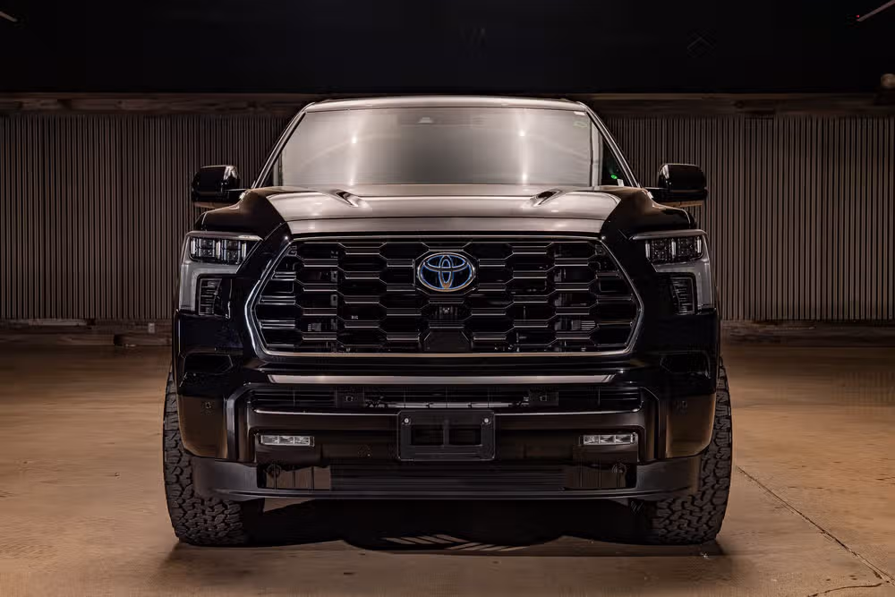 2023 Toyota Sequoia Platinum Image 2