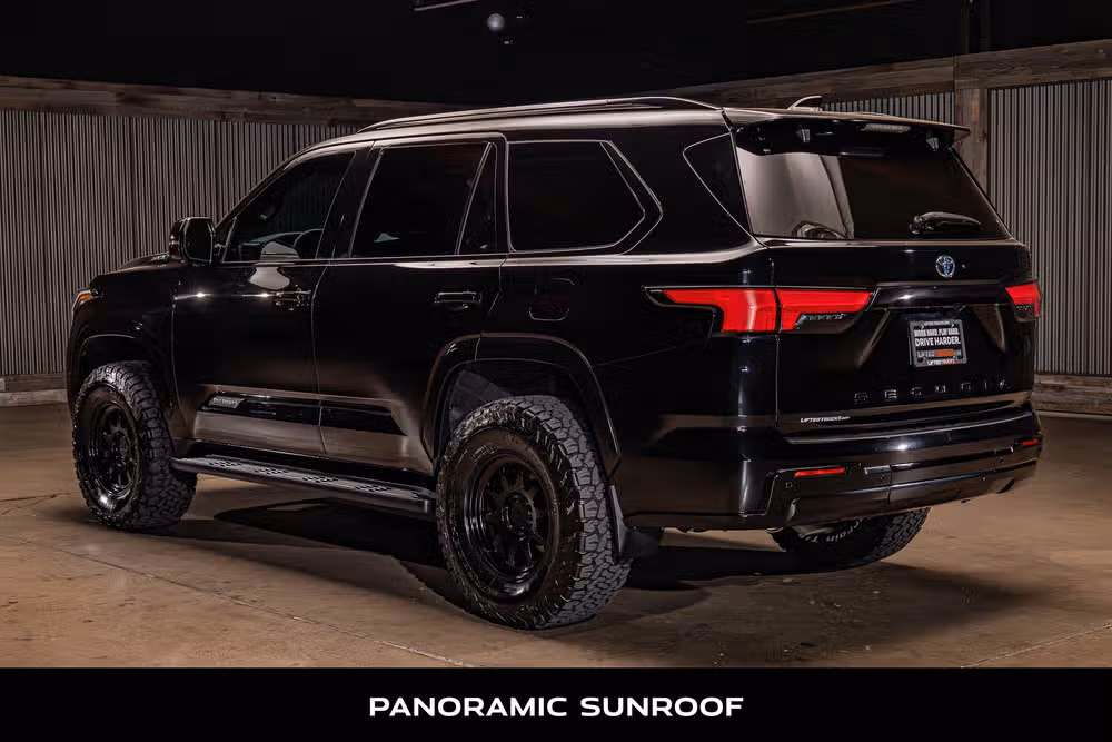 2023 Toyota Sequoia Platinum Image 6