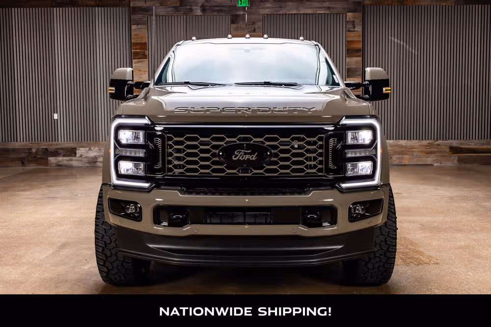 2026 Ford F-450 Super Duty King Ranch Crew Cab Image 4