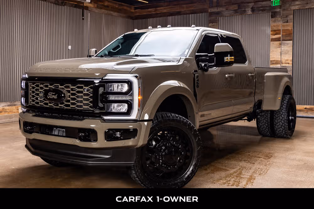 2026 Ford F-450 Super Duty King Ranch Crew Cab Image 5