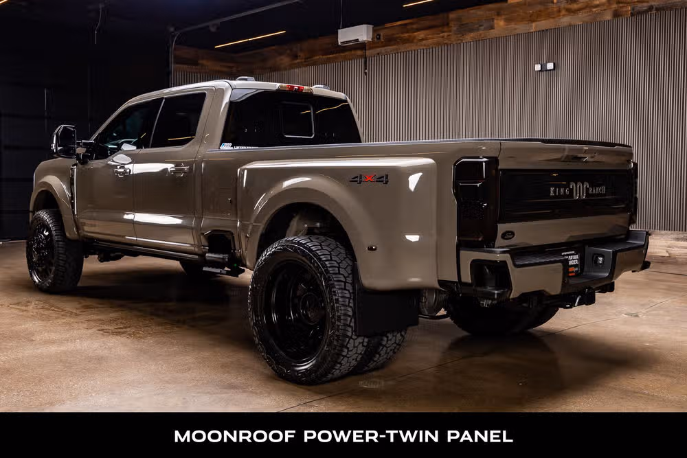 2026 Ford F-450 Super Duty King Ranch Crew Cab Image 7