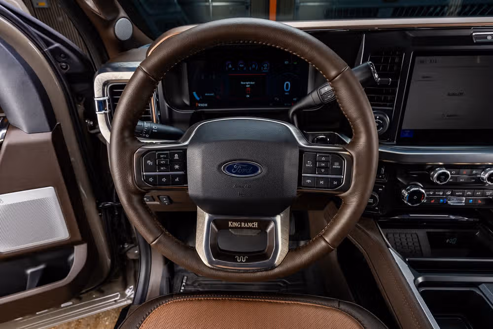 2026 Ford F-450 Super Duty King Ranch Crew Cab Image 19