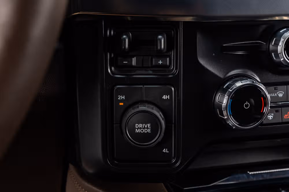 2026 Ford F-450 Super Duty King Ranch Crew Cab Image 24