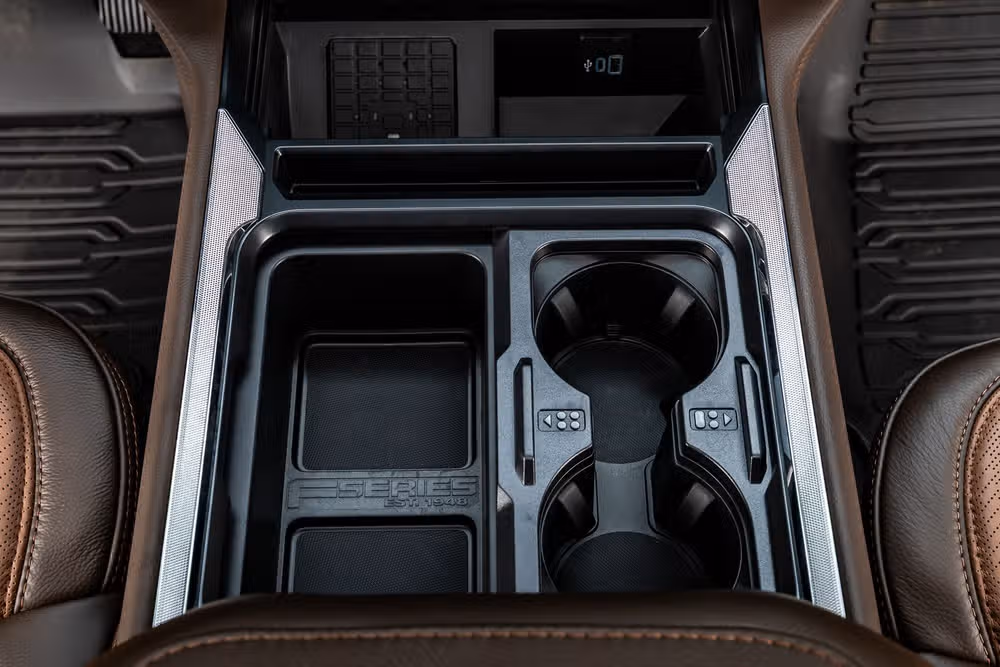 2026 Ford F-450 Super Duty King Ranch Crew Cab Image 29