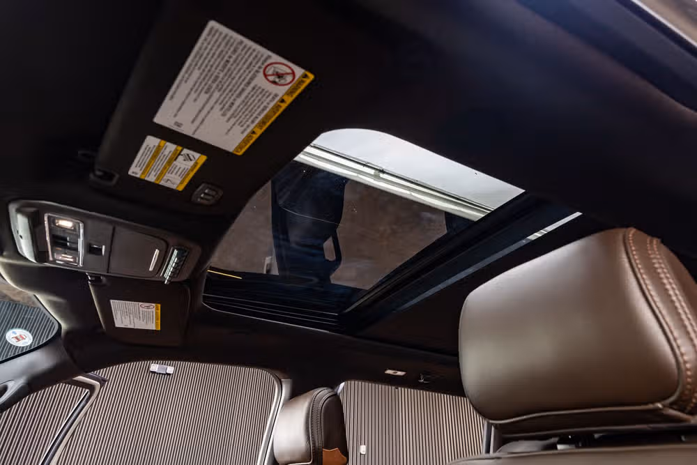 2026 Ford F-450 Super Duty King Ranch Crew Cab Image 32